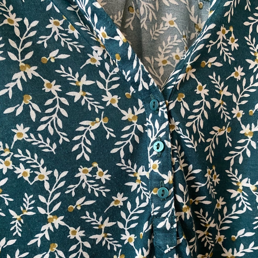 Size L, H&M patterned blouse - Picture 3 of 4